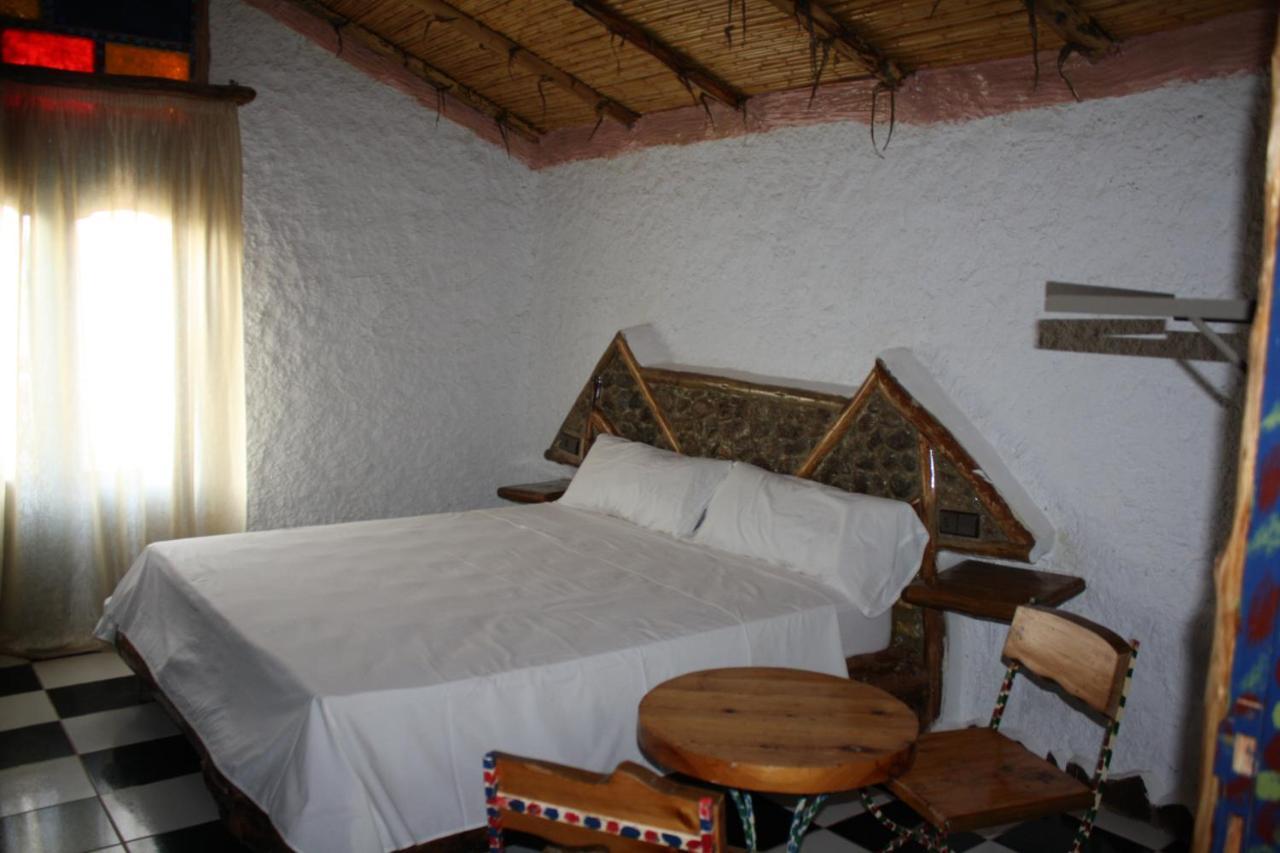 Hotel Leonor Beni Chiker ภายนอก รูปภาพ